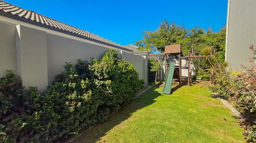 To Let 4 Bedroom Property for Rent in Avalon Estate Western Cape